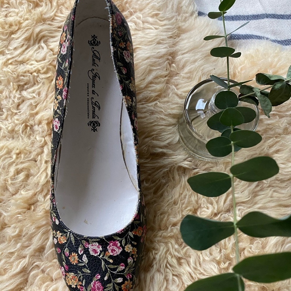 🇦🇷 Mechi 🤍 Leather/wood Wedge Heel Floral Heels - Picture 13 of 13